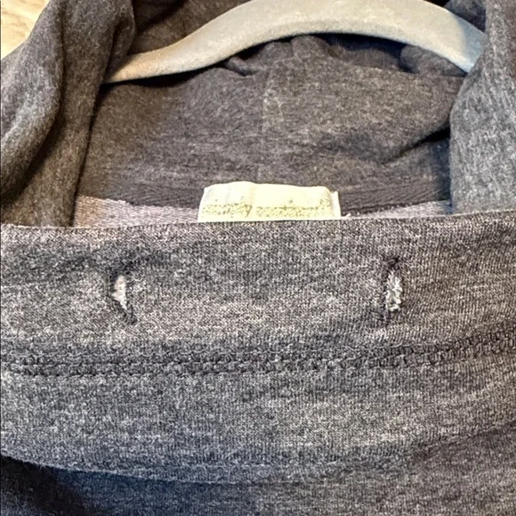 Simply Southern Women’s Size Medium Charcoal Mock Turtleneck Pullover Top - Picture 7 of 7